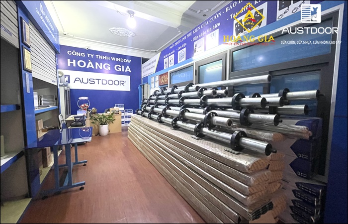 lắp cửa cuốn chuổi cửa hàng