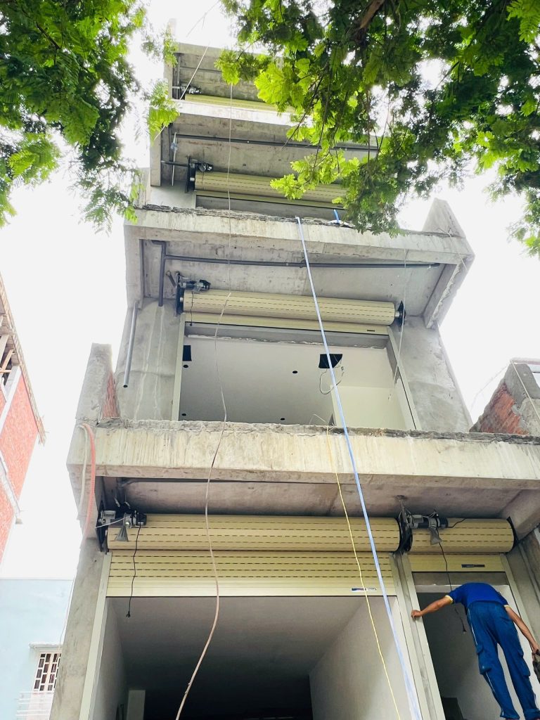 z6877412452656 83f75961bf6166bf6473ce906a4ac18e Cửa Cuốn Đà Nẵng Chính Hãng Giá Tốt Mới Nhất 2026 | Austdoor Hoàng Gia